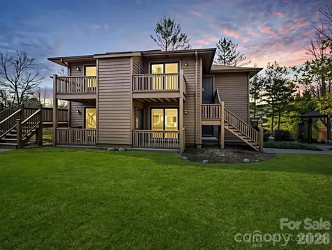 520 Courtwood Lane Hendersonville NC 28739