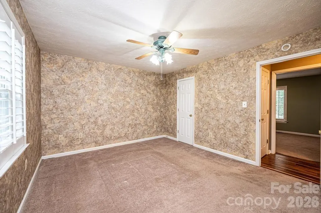 185 Hickman Avenue Hudson NC 28638