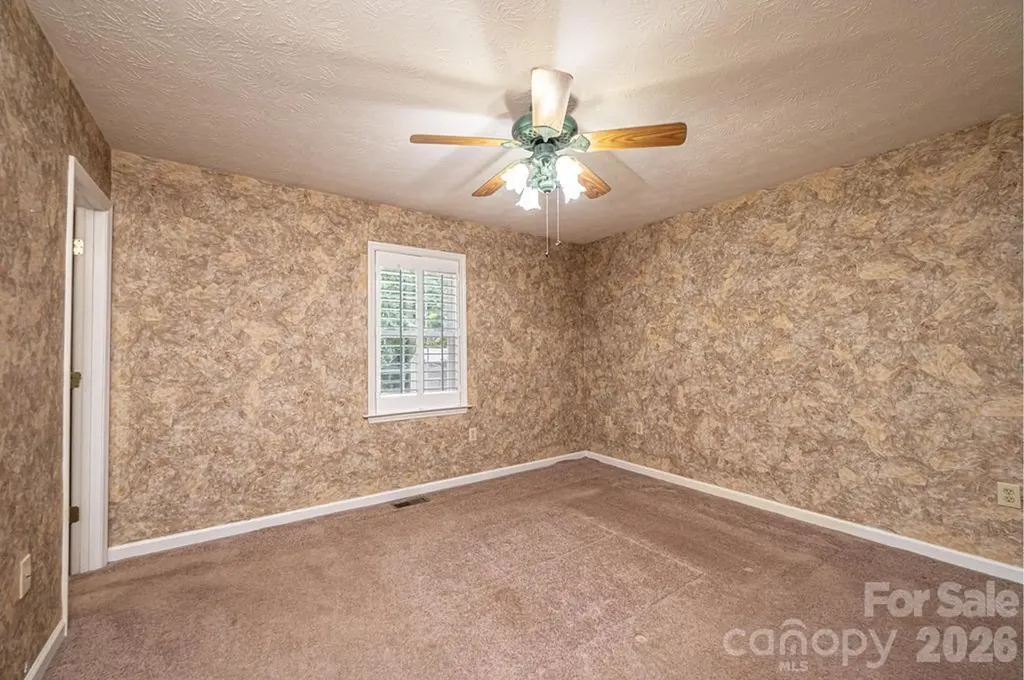 185 Hickman Avenue Hudson NC 28638