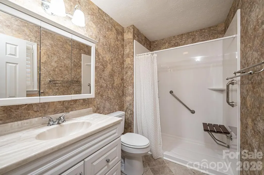 185 Hickman Avenue Hudson NC 28638