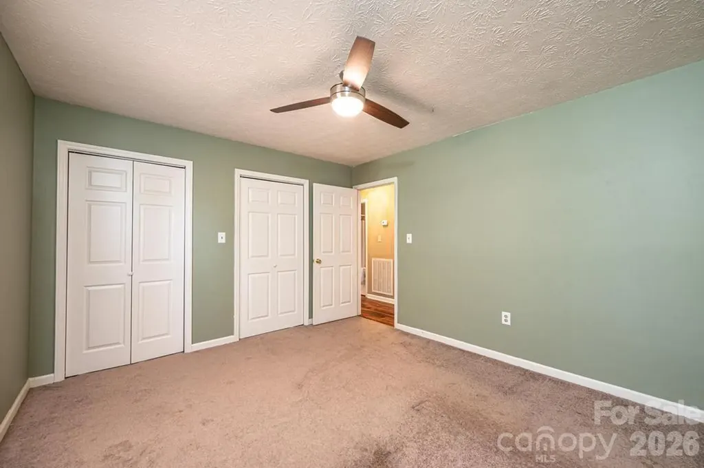185 Hickman Avenue Hudson NC 28638