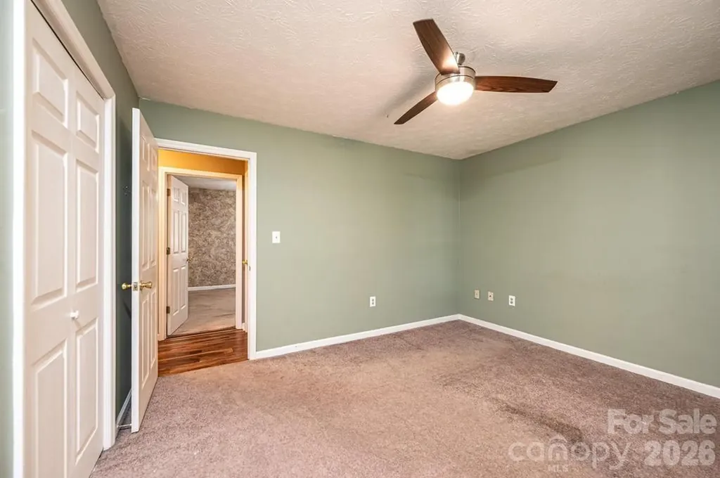 185 Hickman Avenue Hudson NC 28638