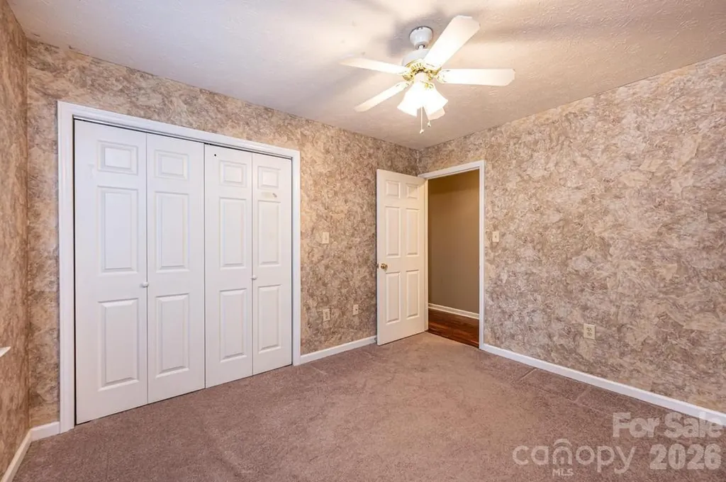 185 Hickman Avenue Hudson NC 28638
