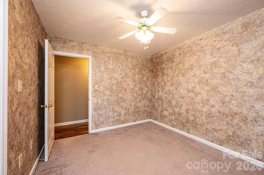 185 Hickman Avenue Hudson NC 28638