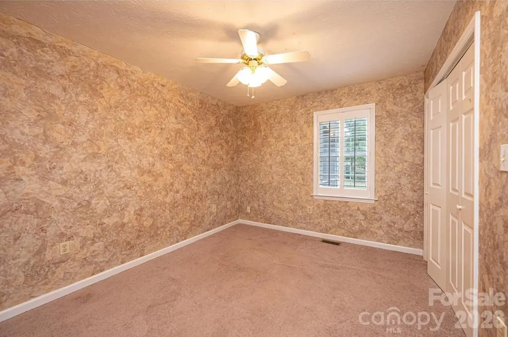 185 Hickman Avenue Hudson NC 28638