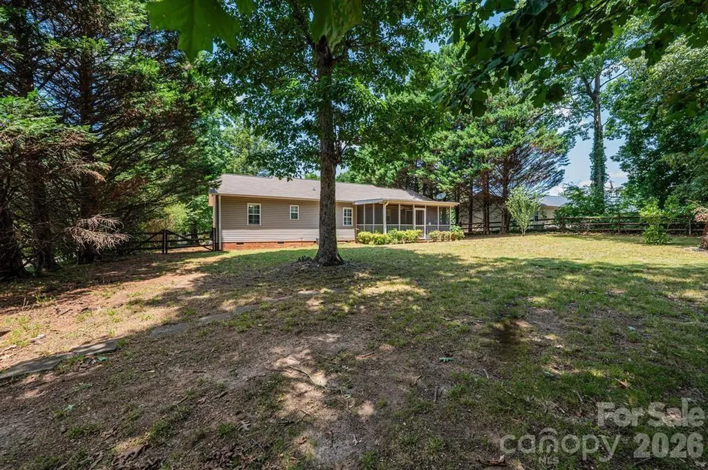 185 Hickman Avenue Hudson NC 28638