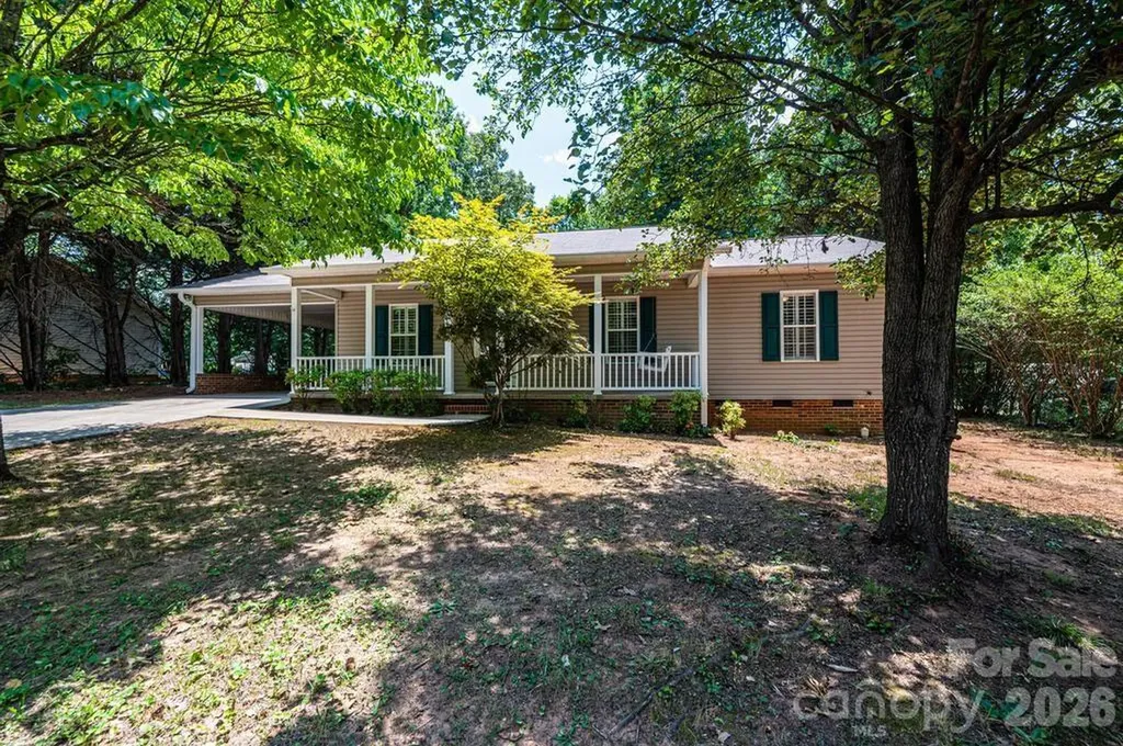 185 Hickman Avenue Hudson NC 28638