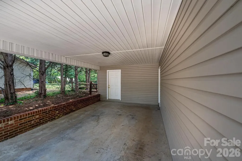185 Hickman Avenue Hudson NC 28638