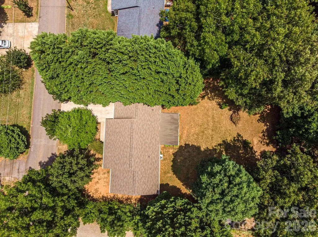 185 Hickman Avenue Hudson NC 28638