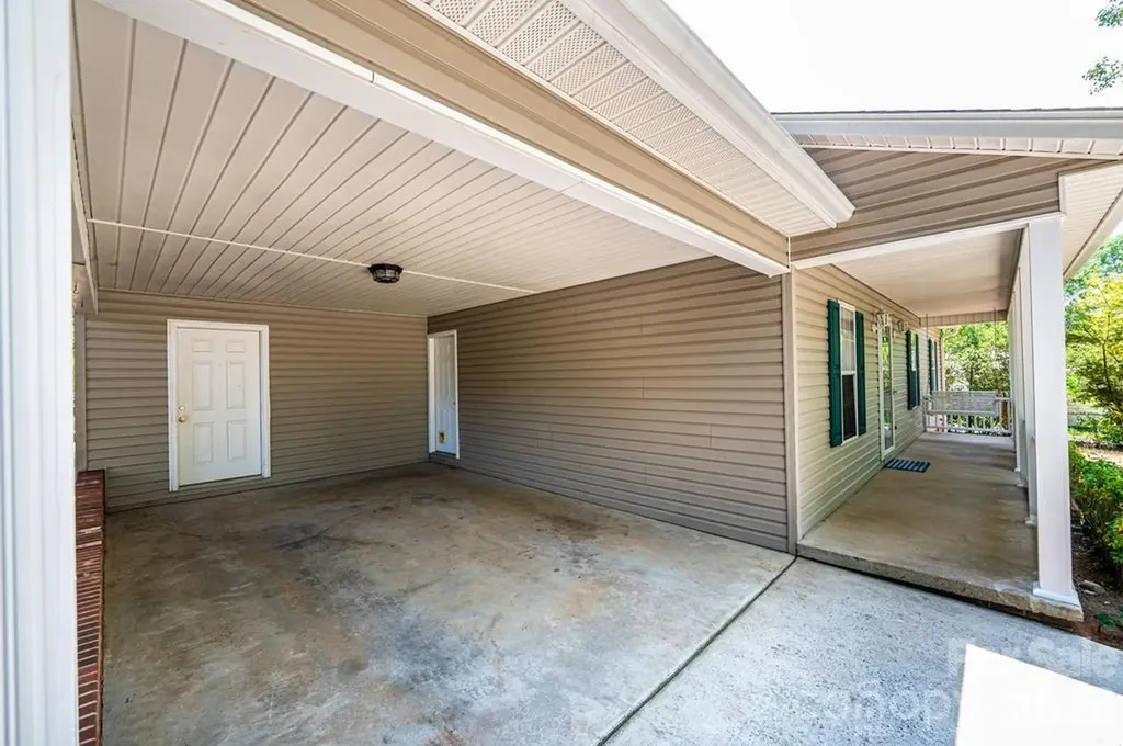 185 Hickman Avenue Hudson NC 28638