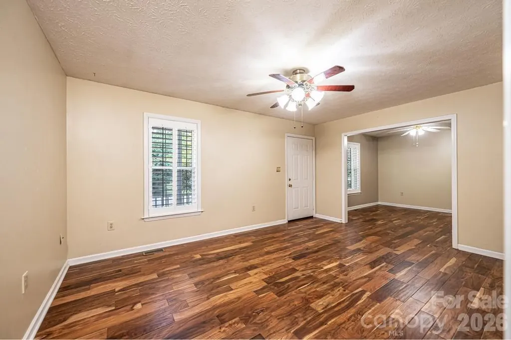 185 Hickman Avenue Hudson NC 28638