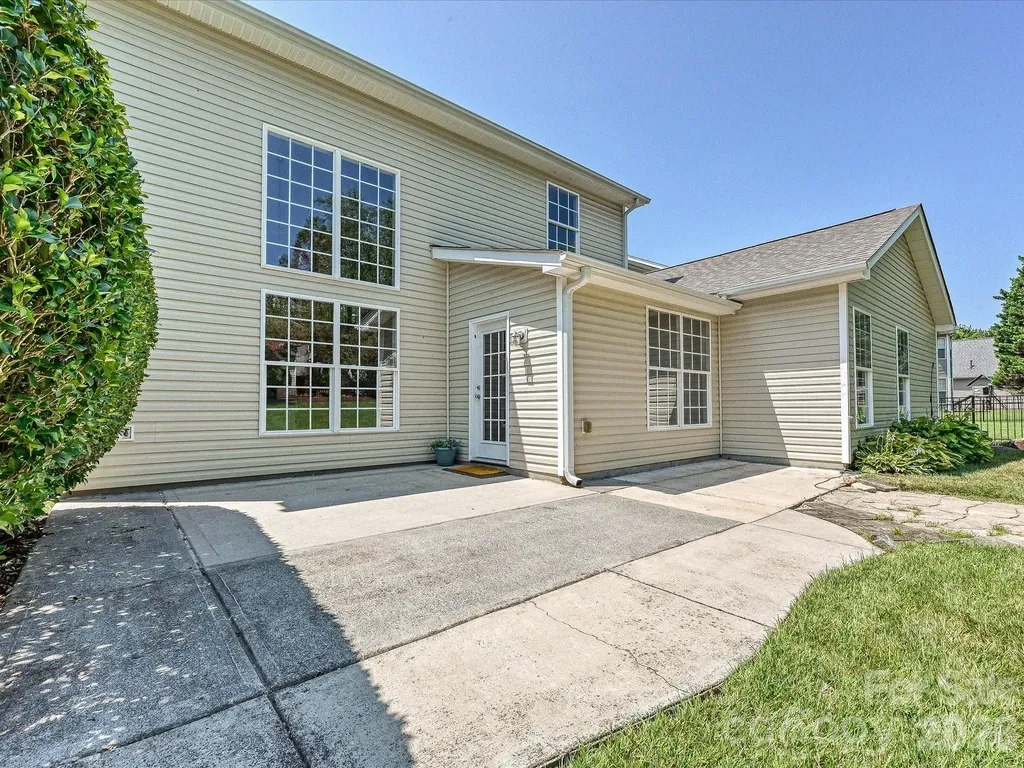 1173 Stonedown Lane Matthews NC 28104