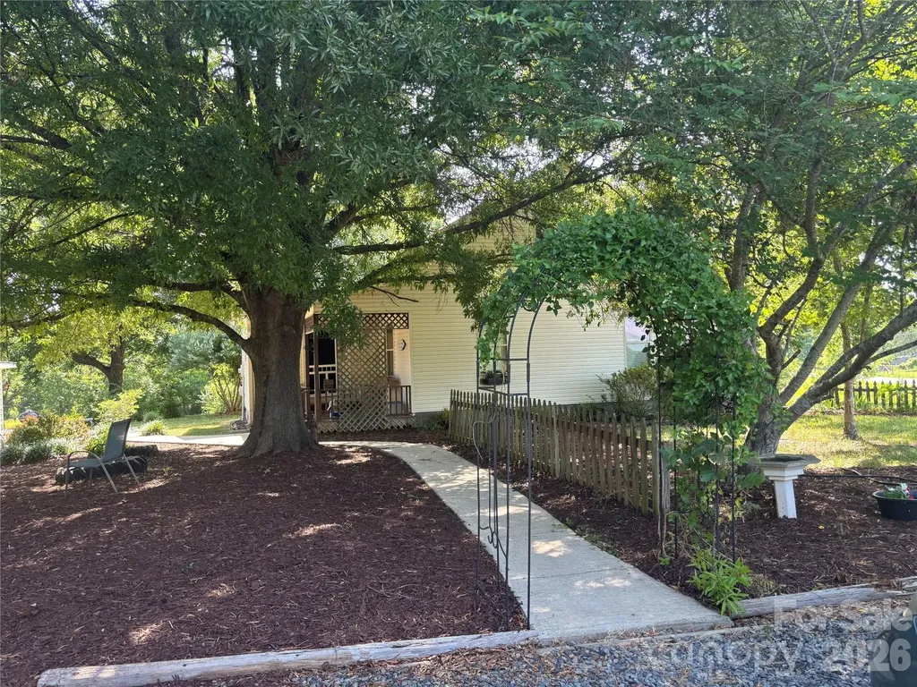 12435 Philadelphia Church Road Stanfield NC 28163