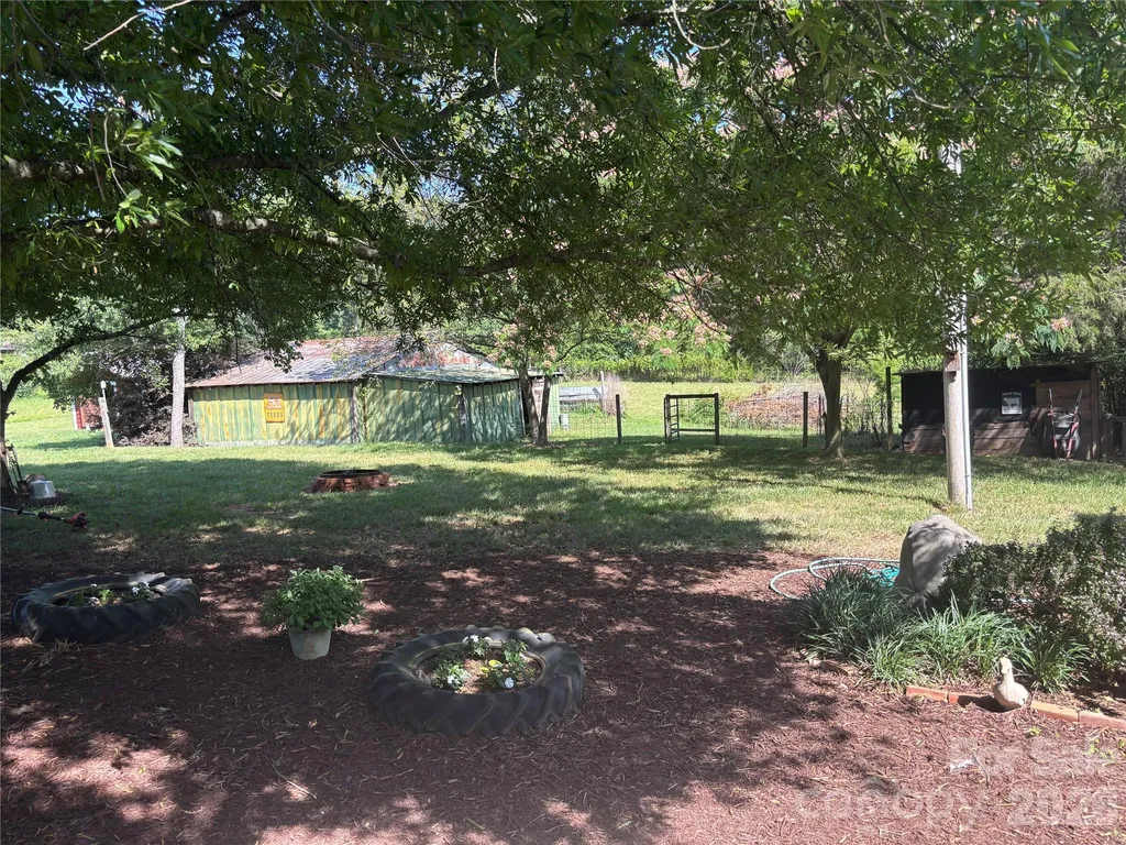 12435 Philadelphia Church Road Stanfield NC 28163