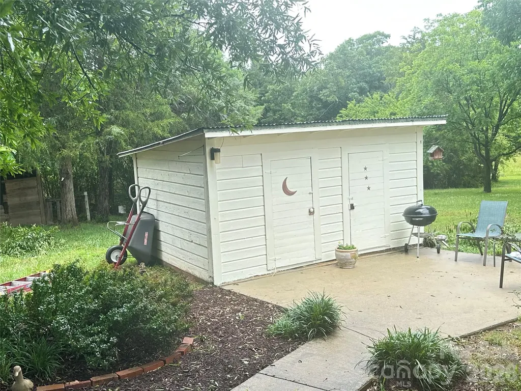 12435 Philadelphia Church Road Stanfield NC 28163