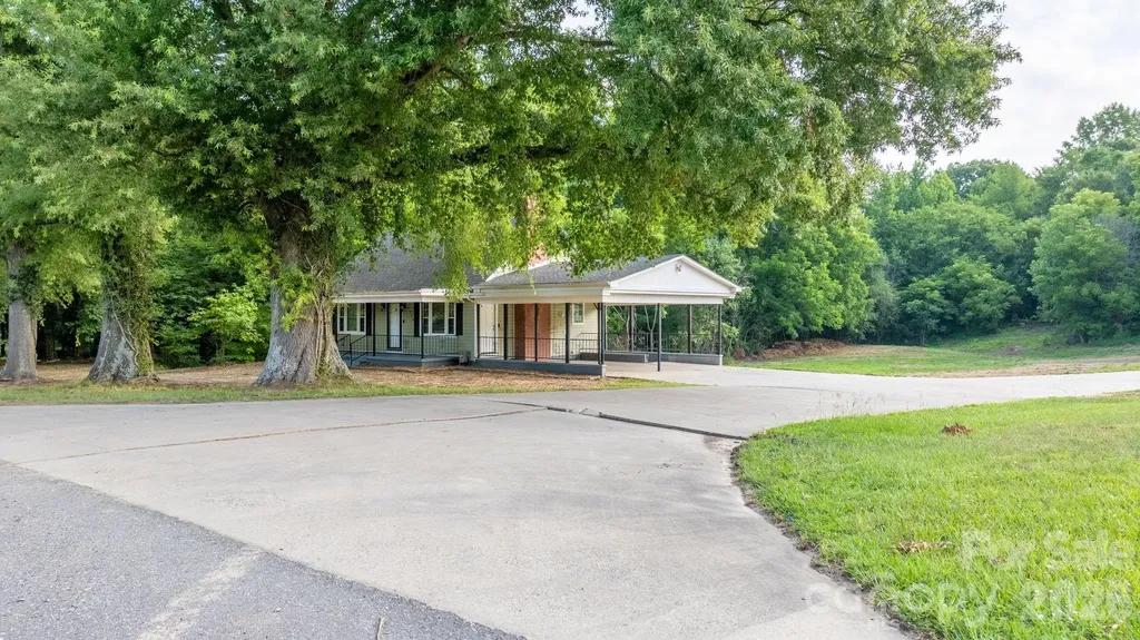 1002 Ramseur Road Bessemer City NC 28016