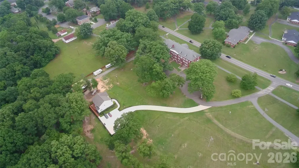 122 Frazier Loop Troutman NC 28677