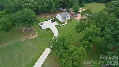 122 Frazier Loop Troutman NC 28677