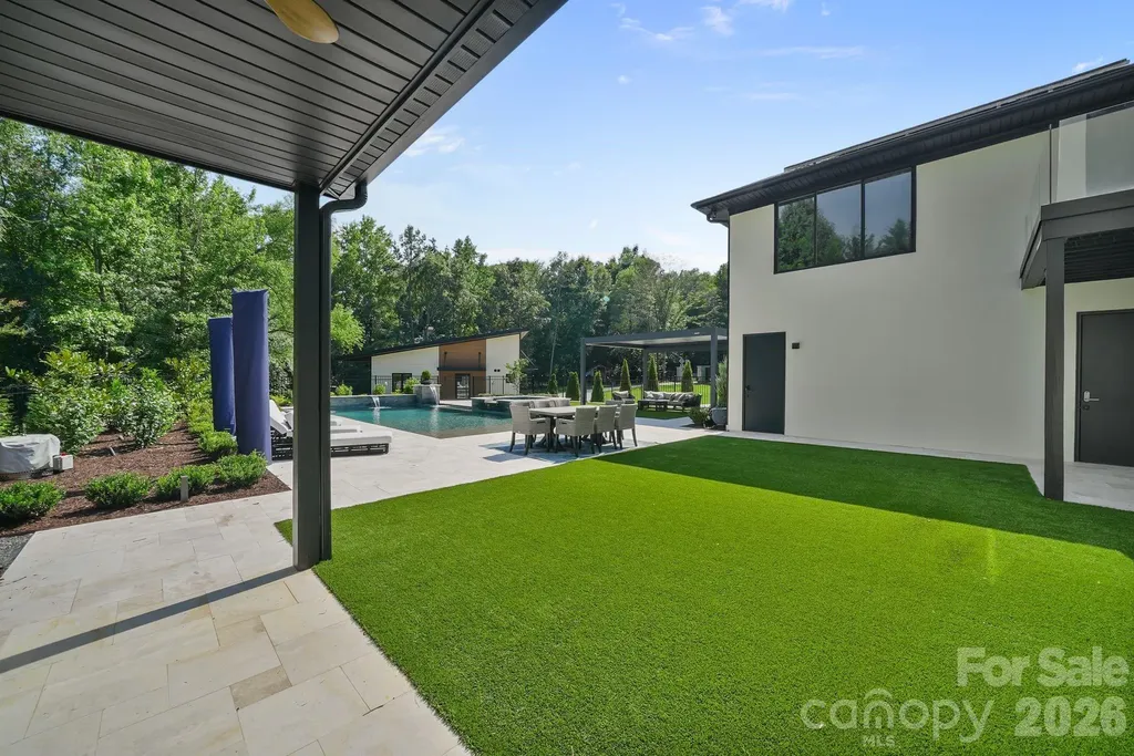1064 Greylyn Drive Matthews NC 28104