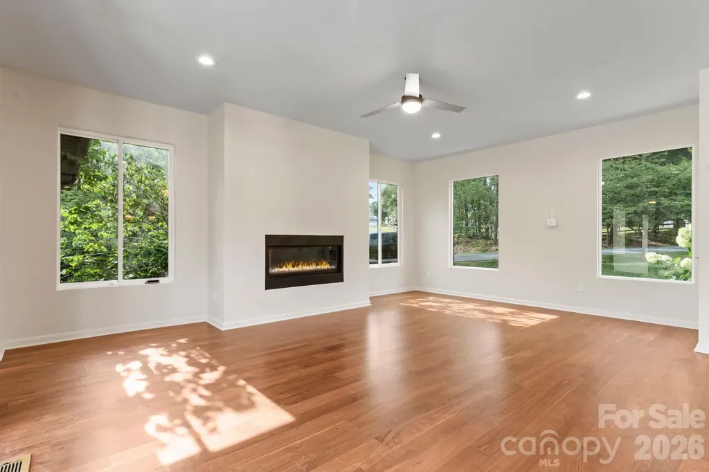 1064 Greylyn Drive Matthews NC 28104