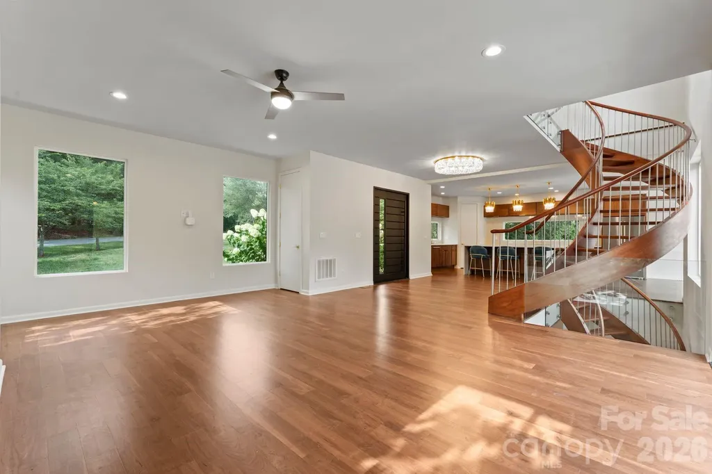 1064 Greylyn Drive Matthews NC 28104