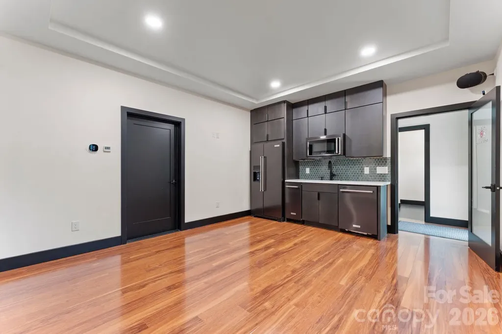 1064 Greylyn Drive Matthews NC 28104