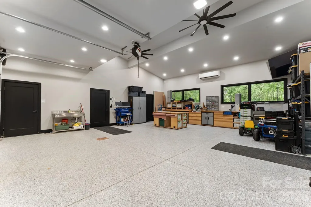 1064 Greylyn Drive Matthews NC 28104
