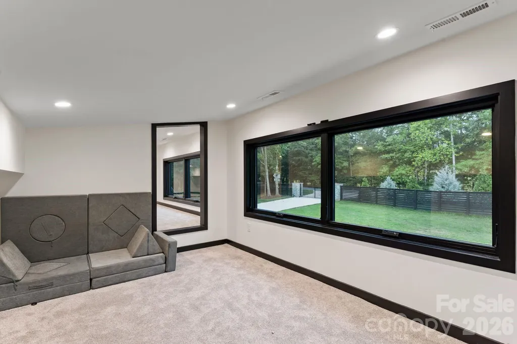 1064 Greylyn Drive Matthews NC 28104