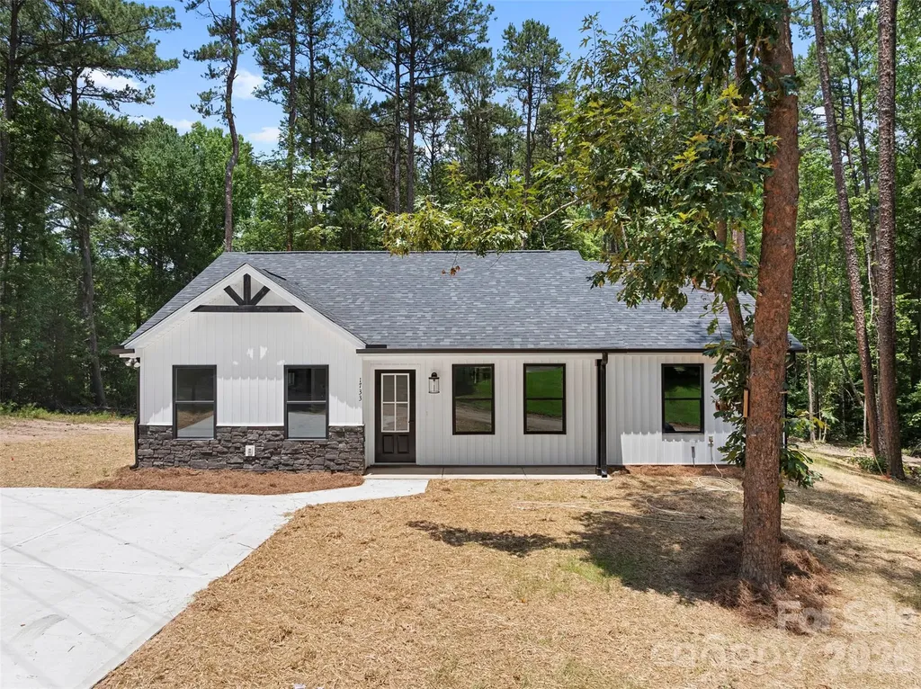 1733 Rollingwood Drive Kannapolis NC 28081