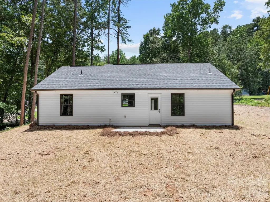 1733 Rollingwood Drive Kannapolis NC 28081