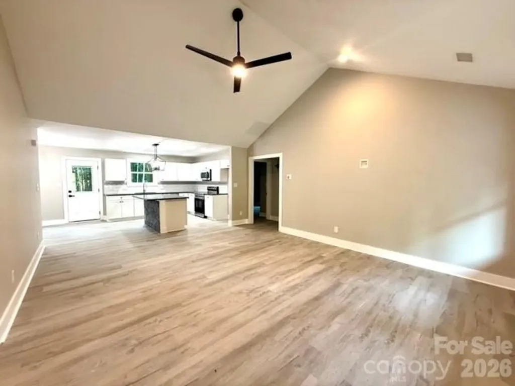 1733 Rollingwood Drive Kannapolis NC 28081
