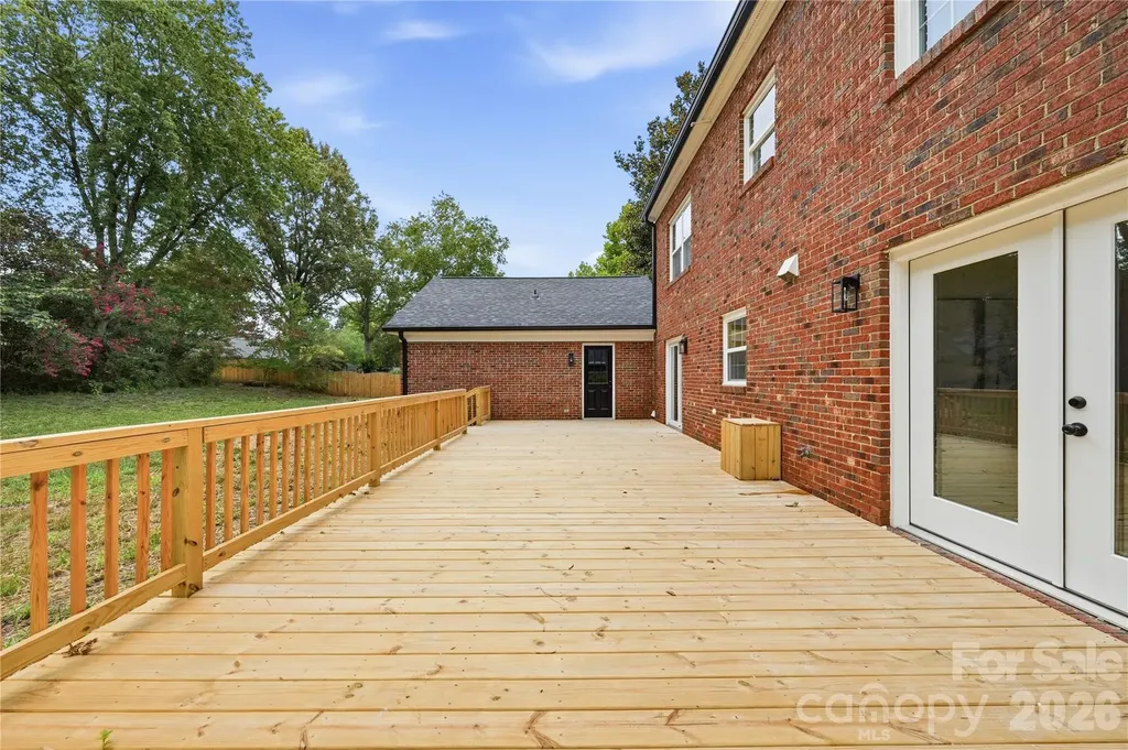 4758 Whetstone Court Charlotte NC 28226
