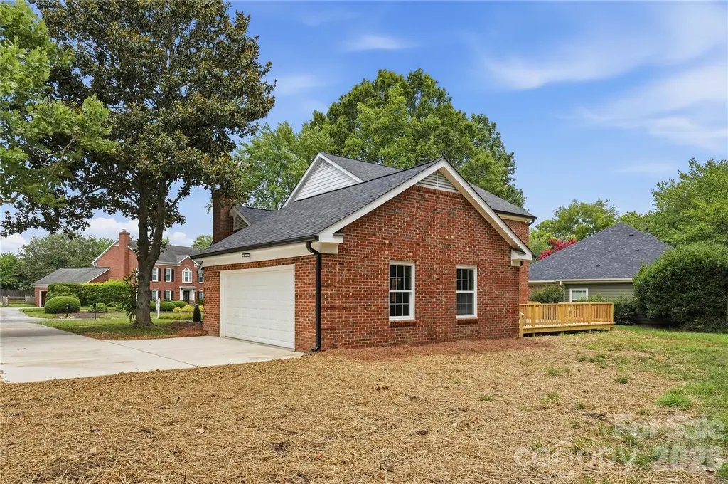 4758 Whetstone Court Charlotte NC 28226