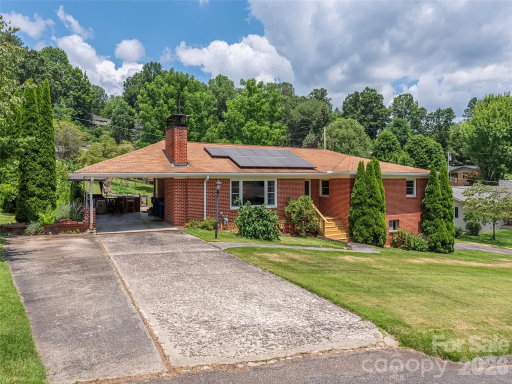 46 Flint Street Waynesville NC 28786