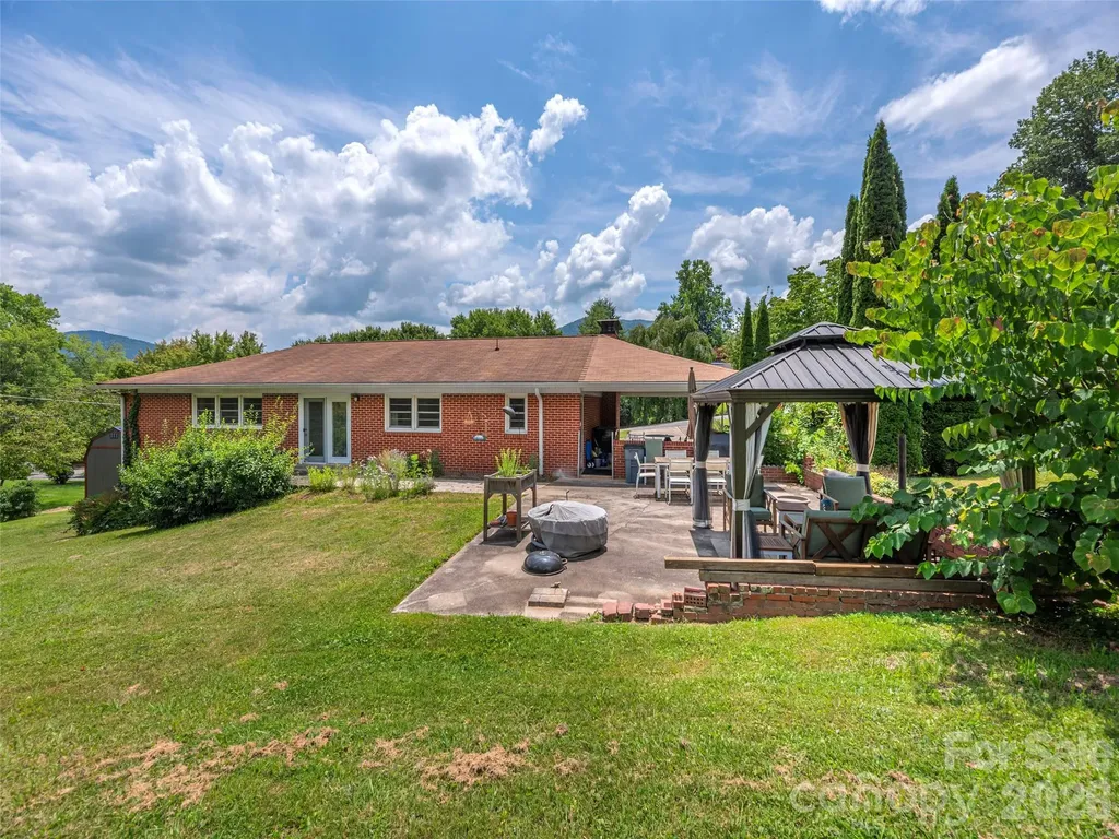 46 Flint Street Waynesville NC 28786