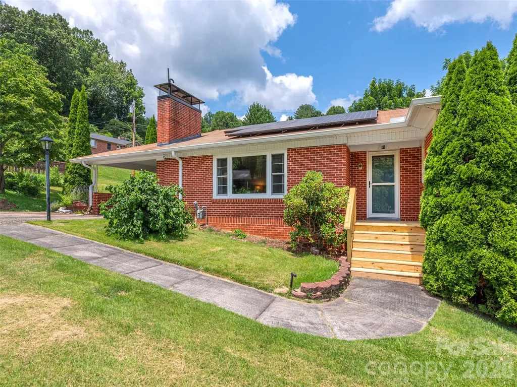 46 Flint Street Waynesville NC 28786