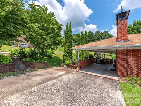 46 Flint Street Waynesville NC 28786