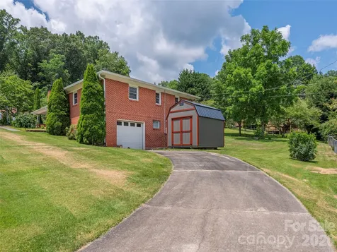 46 Flint Street Waynesville NC 28786