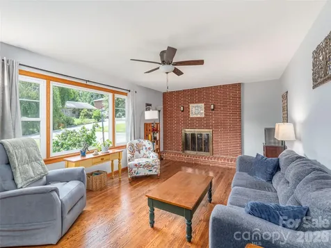 46 Flint Street Waynesville NC 28786
