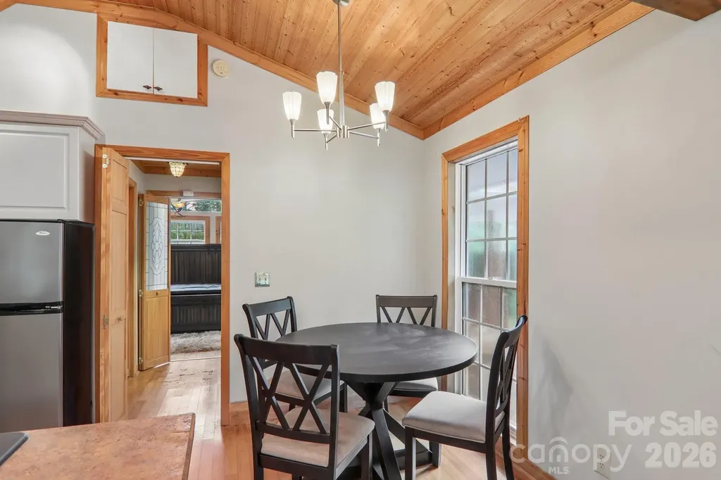 61 Bo Diddly Lane Cedar Mountain NC 28718