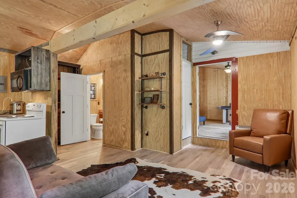 61 Bo Diddly Lane Cedar Mountain NC 28718
