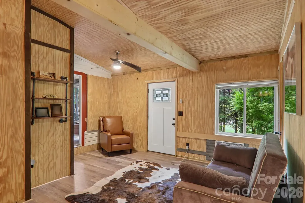 61 Bo Diddly Lane Cedar Mountain NC 28718