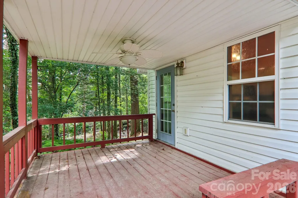 61 Bo Diddly Lane Cedar Mountain NC 28718