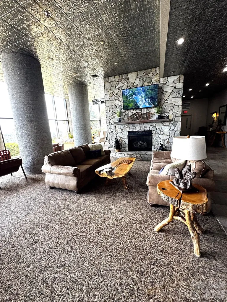 303 Sugar Top Drive Sugar Mountain NC 28604