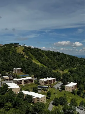303 Sugar Top Drive Sugar Mountain NC 28604