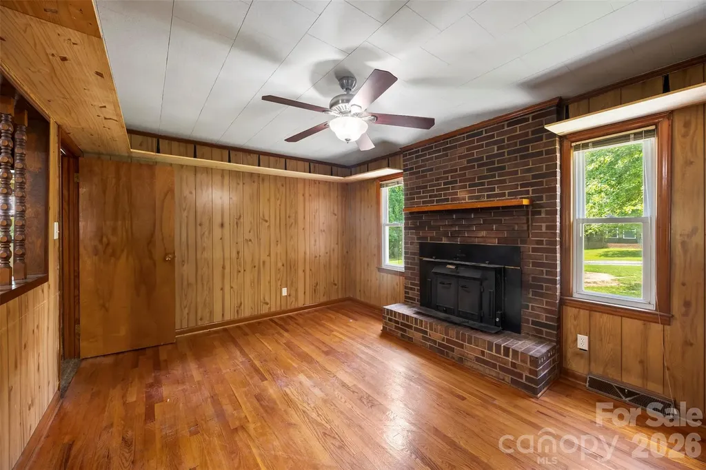 1302 W Gold Street Extension Kings Mountain NC 28086