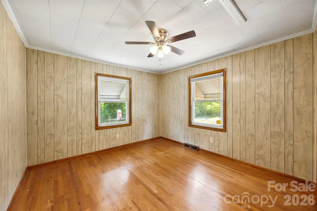 1302 W Gold Street Extension Kings Mountain NC 28086