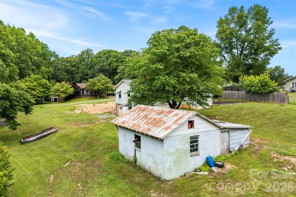 1302 W Gold Street Extension Kings Mountain NC 28086
