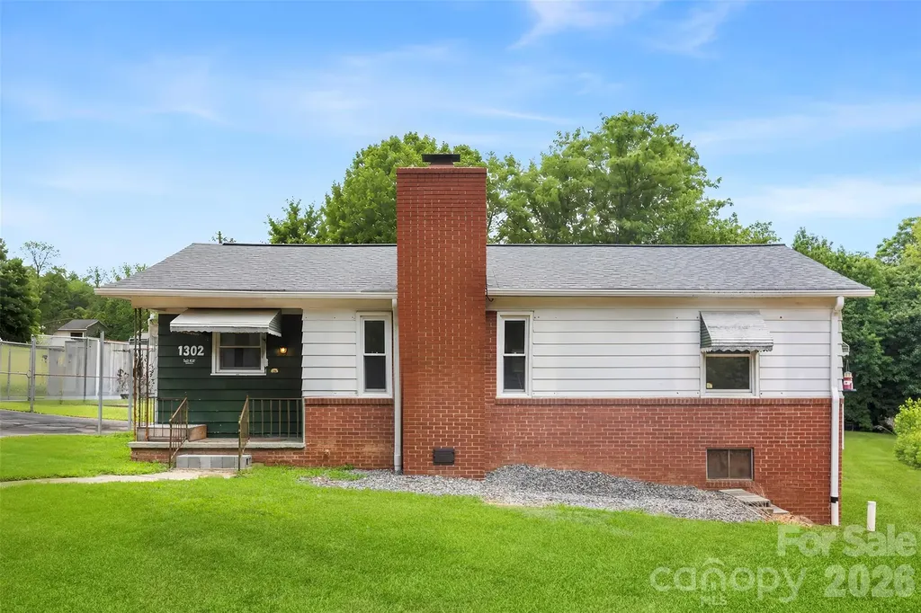 1302 W Gold Street Extension Kings Mountain NC 28086