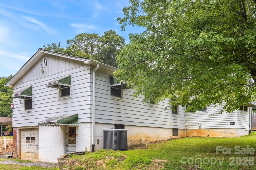 1302 W Gold Street Extension Kings Mountain NC 28086